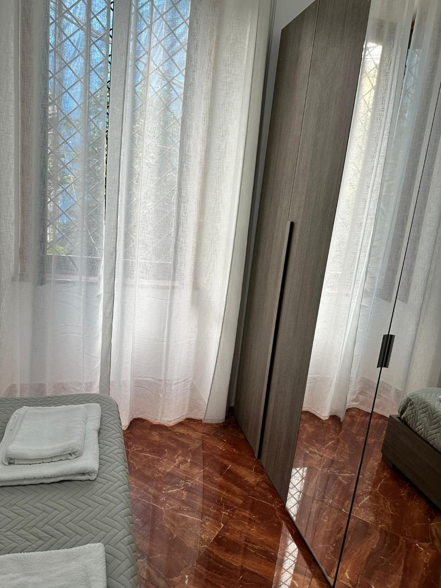 La Tela Di Elena Hotel Naples Luaran gambar