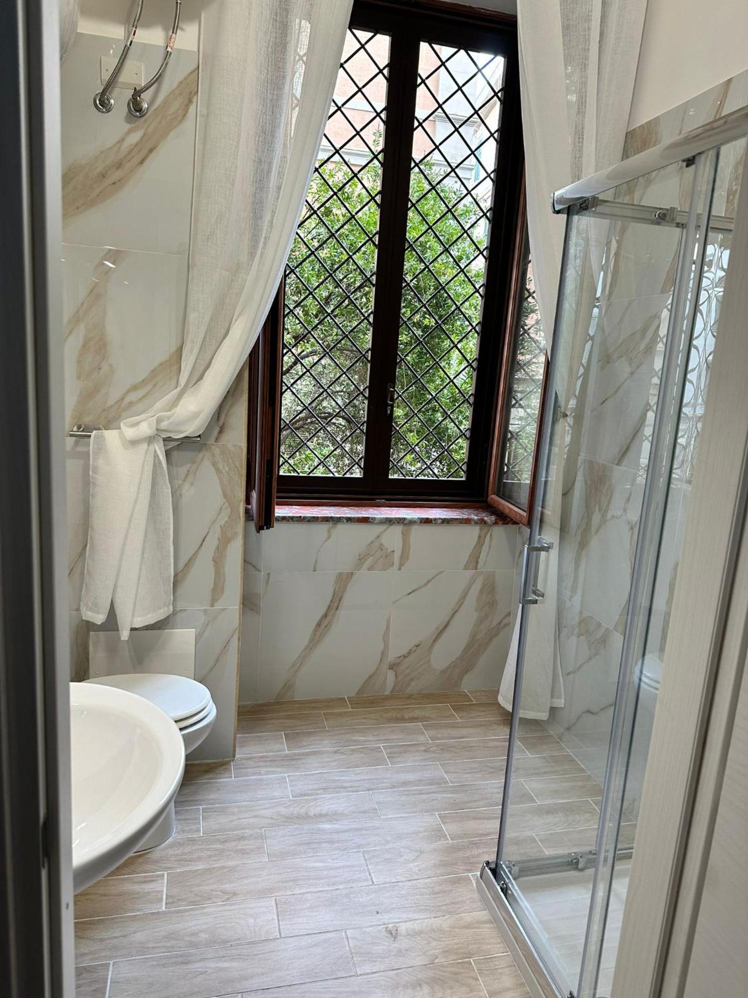 La Tela Di Elena Hotel Naples Luaran gambar